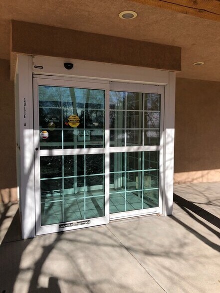 More Photos Of 1800 E 30th St, Farmington Office For Lease