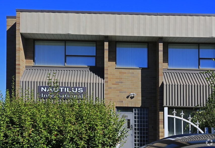 More Photos Of 6866 Russell Av, Burnaby Office For Lease