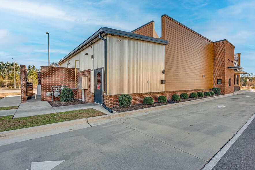 More Photos Of 2470 Gum Branch Rd, Jacksonville Restaurant For Sale