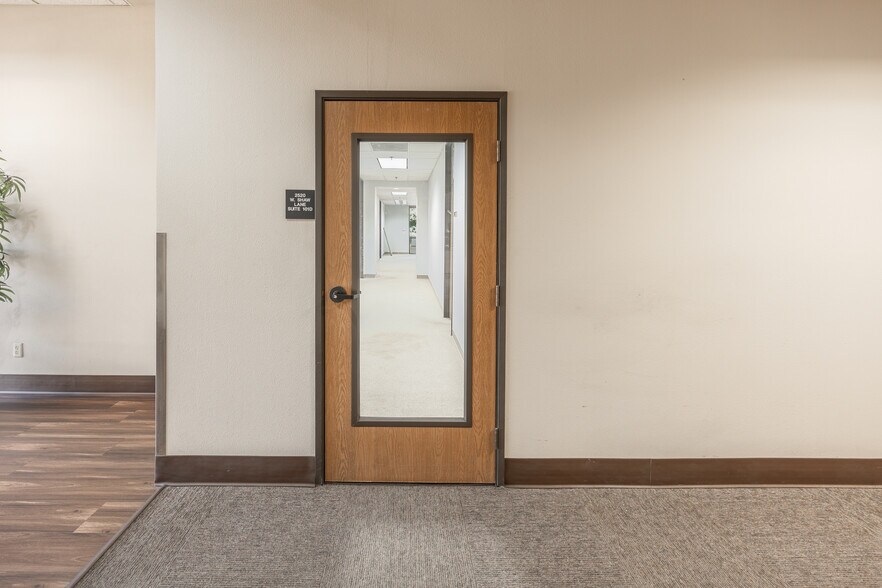 More Photos Of 2540 W Shaw Ln, Fresno Office For Sale