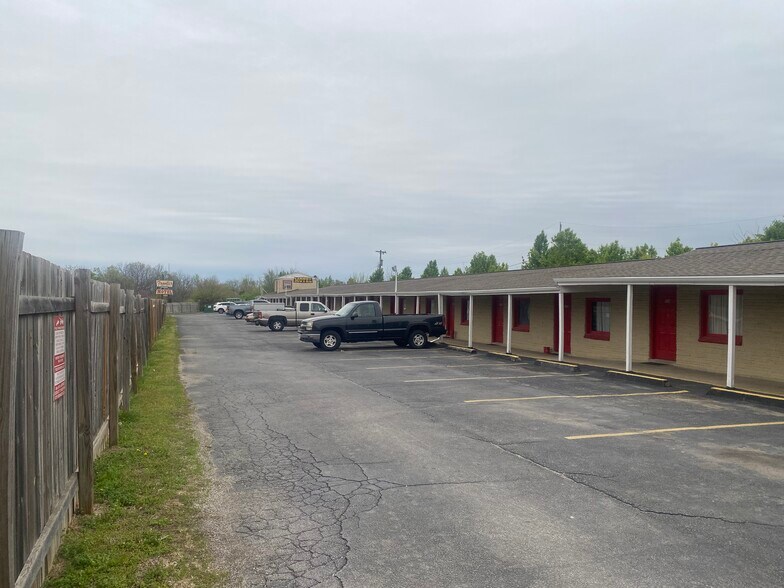 More Photos Of 12015 E State Route 350, Kansas City Hotel For Sale