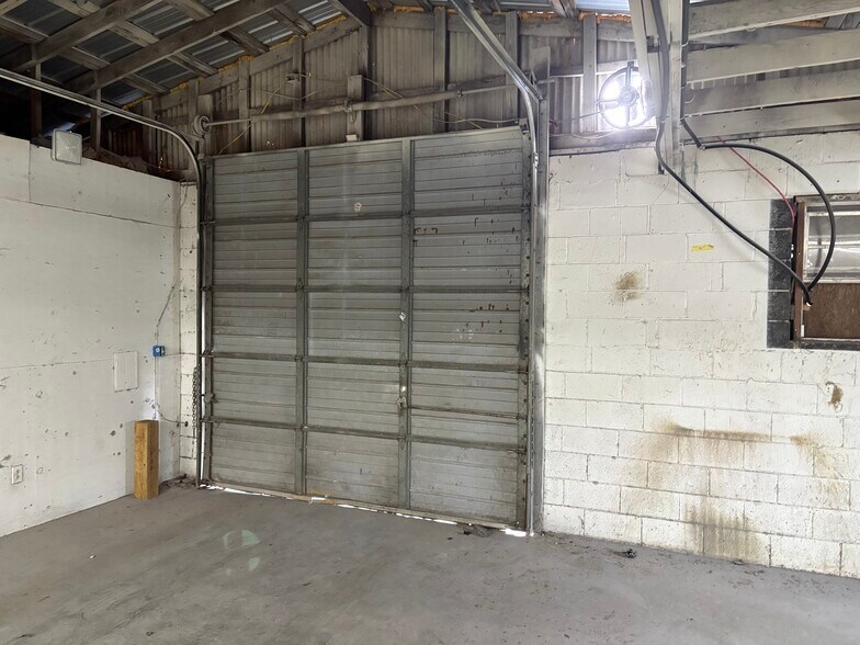 More Photos Of 2707 US Highway 80, Bloomingdale General Retail For Sale