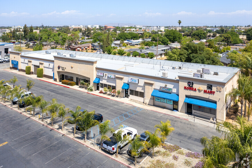 Primary Photo Of 90 E Magill Ave, Fresno Storefront Retail Office For Lease