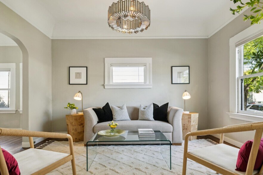 More Photos Of 449 37th St, Oakland Apartments For Sale