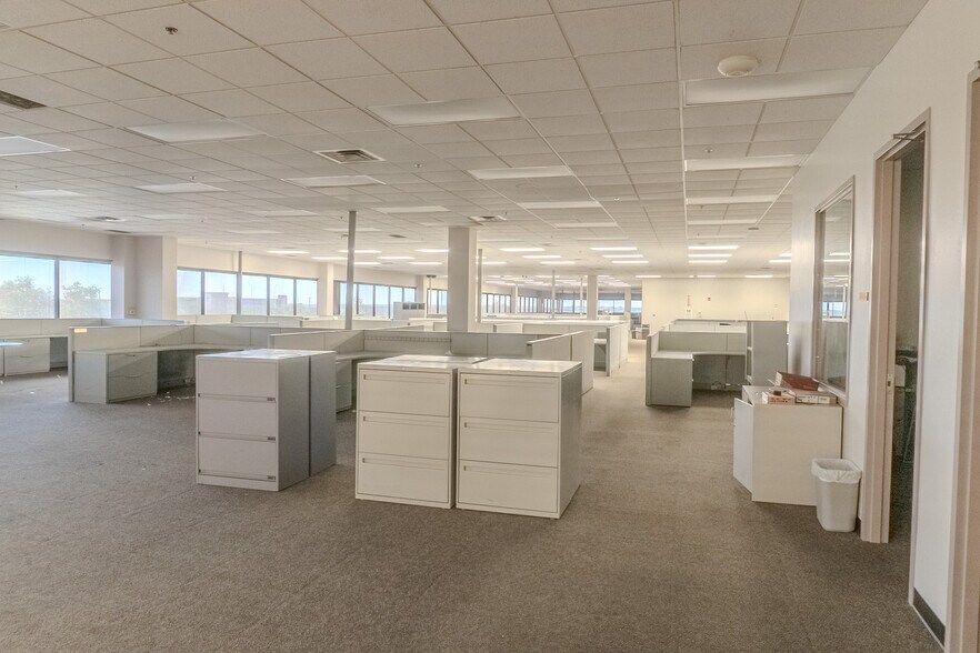 More Photos Of 4611 Wiseman Blvd, San Antonio Manufacturing For Sale