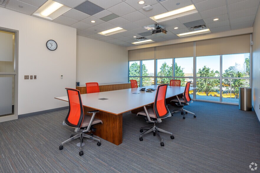 More Photos Of 4041 Jefferson Plz NE, Albuquerque Office For Lease