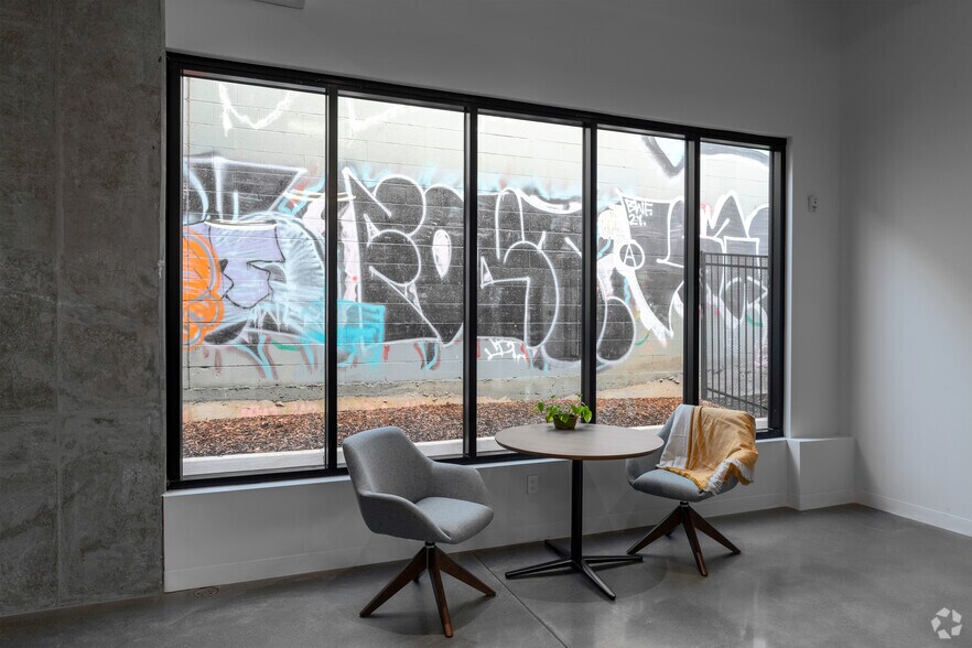 More Photos Of 5460 N Interstate Ave, Portland Apartments For Lease