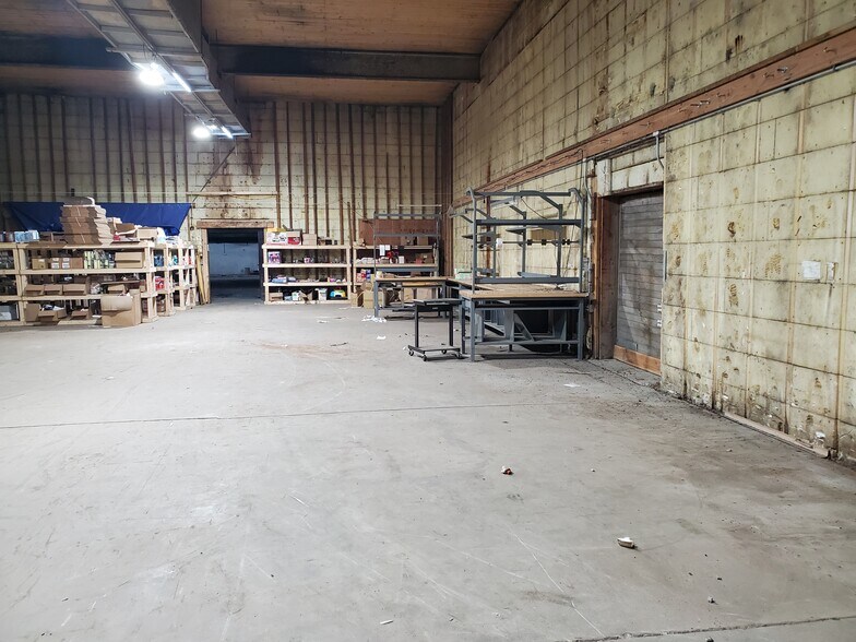 More Photos Of 275 Lattintown Rd, Marlboro Refrigeration Cold Storage For Sale