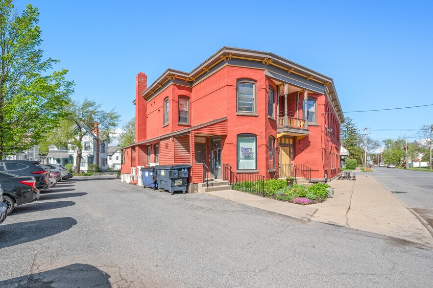 More Photos Of 40-42 Park Pl, Saratoga Springs Storefront Retail Residential For Sale