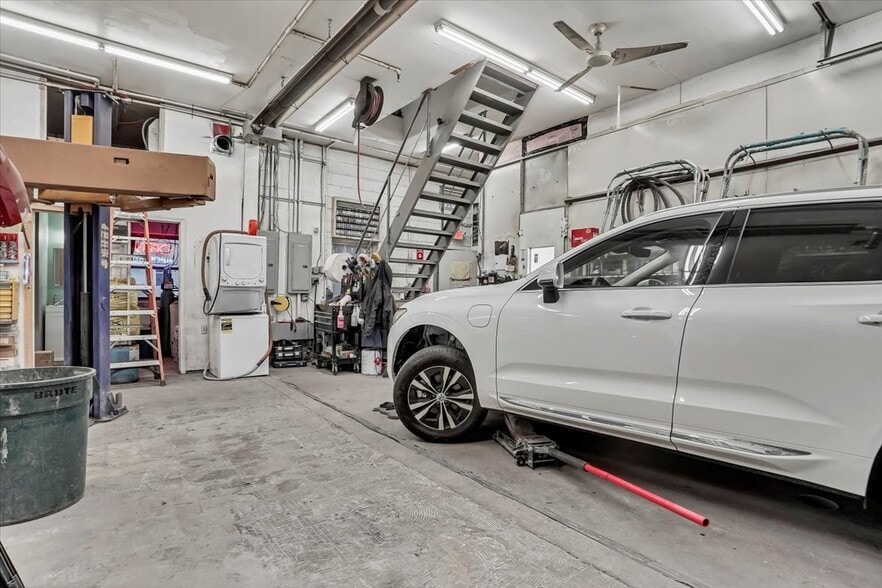 More Photos Of 3 Marlorville Rd, Wappingers Falls Auto Repair For Sale