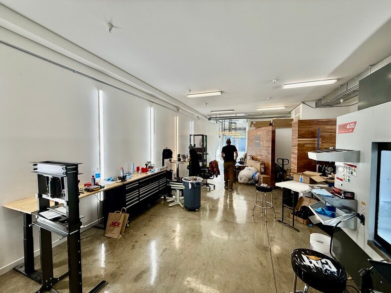 More Photos Of 890-894 Folsom St, San Francisco Loft Creative Space For Lease