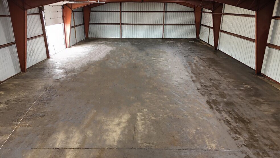 More Photos Of 2910 Quant Ave N, Stillwater Warehouse For Lease