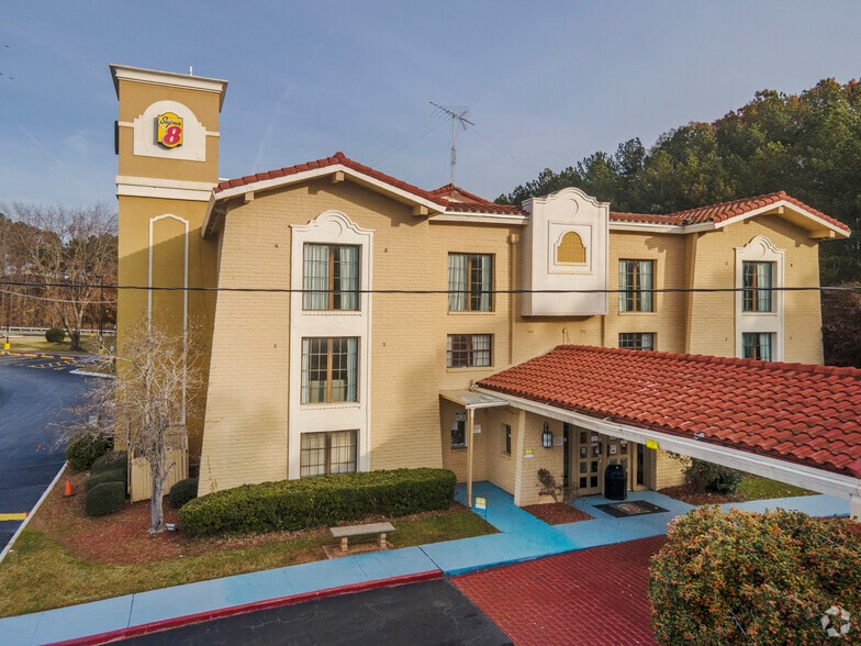 More Photos Of 7377 Six Flags Dr, Austell Hotel For Sale