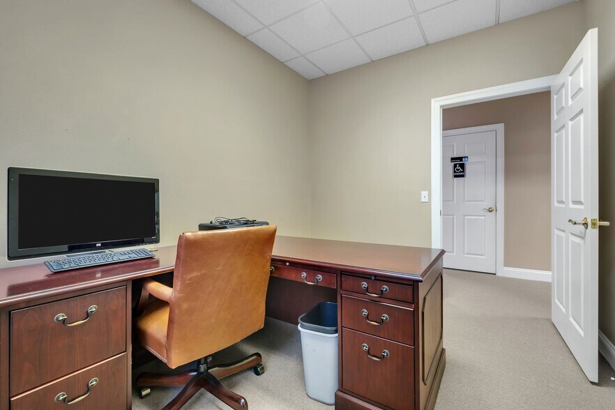 More Photos Of 2104 Delta Way, Tallahassee Office For Sale