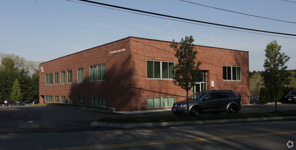 Primary Photo Of 28-32 Newton St, Southborough Medical For Lease