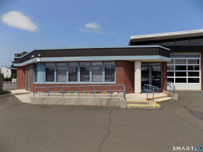 More Photos Of 151 East St, Plainville Auto Dealership For Lease