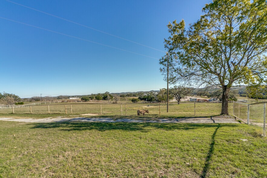 More Photos Of 636 FM 289, Comfort Land For Sale