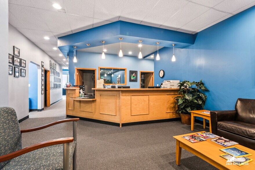 More Photos Of 11260 Old Seward Hwy, Anchorage Office For Sale
