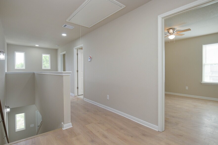 More Photos Of 7210 John Palmer Dr, San Antonio Apartments For Sale