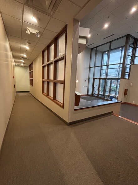 More Photos Of 340 Nagel Dr, Cheektowaga Distribution For Lease