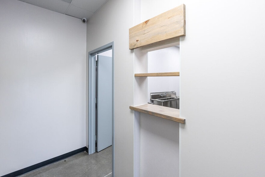 More Photos Of 23119 Colonial Pky, Katy Unknown For Lease