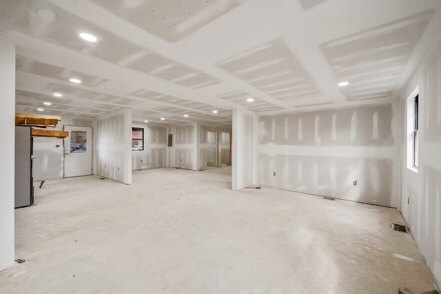 More Photos Of 114 W Church St, Marion Office Residential For Sale
