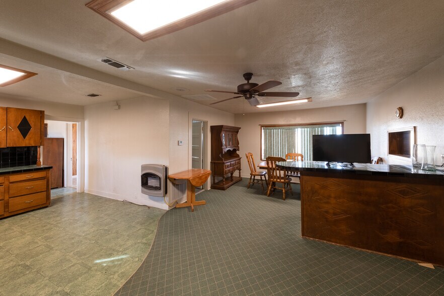 More Photos Of 1264 US Highway 281, Wichita Falls Service For Sale