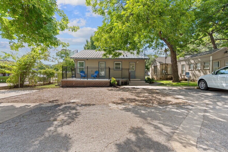 More Photos Of 4407 Medical Pkwy, Austin Land For Sale