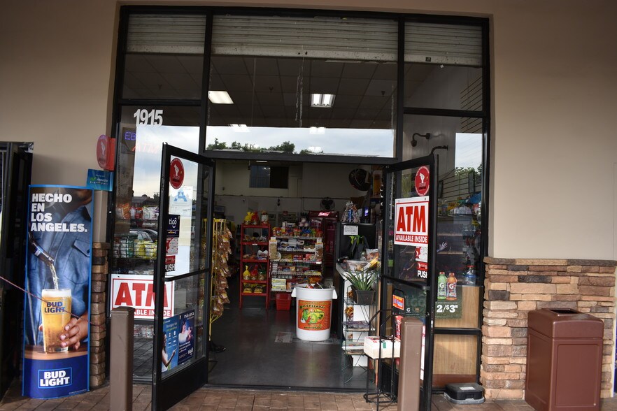 More Photos Of 1933 E Gage Ave, Los Angeles Storefront Retail Office For Lease