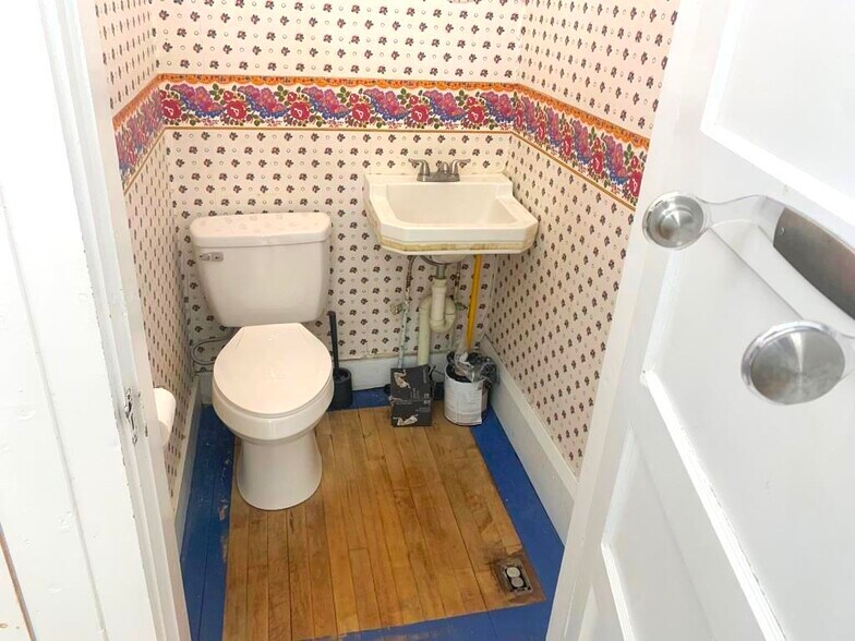 More Photos Of 115 Main St, Winterport Apartments For Lease