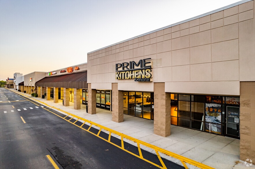 More Photos Of 8111-8481 John Young Pky, Orlando Unknown For Lease