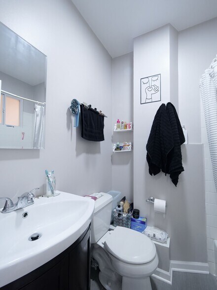 More Photos Of 2312 W 21st St, Chicago Apartments For Sale