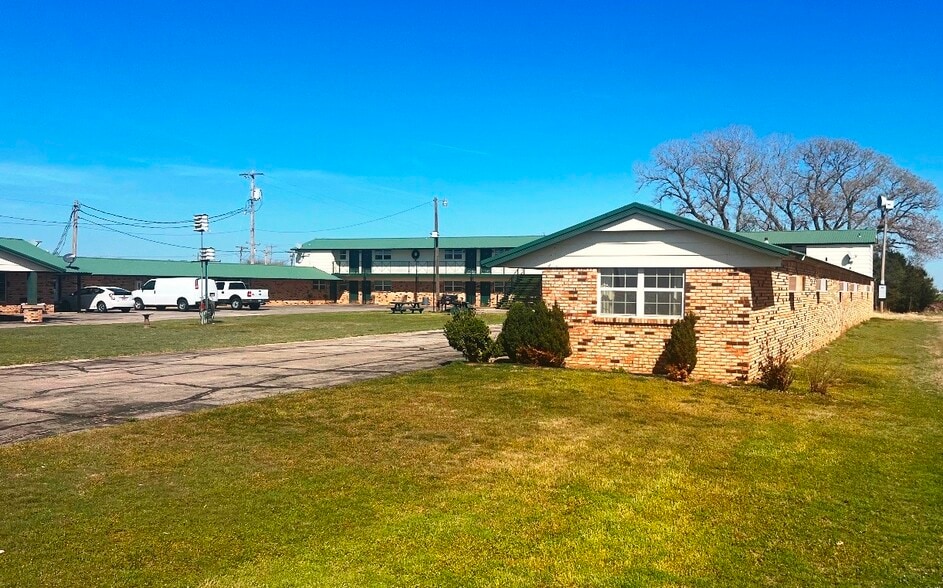 More Photos Of 1720 S Grand Ave, Cherokee Hotel For Sale