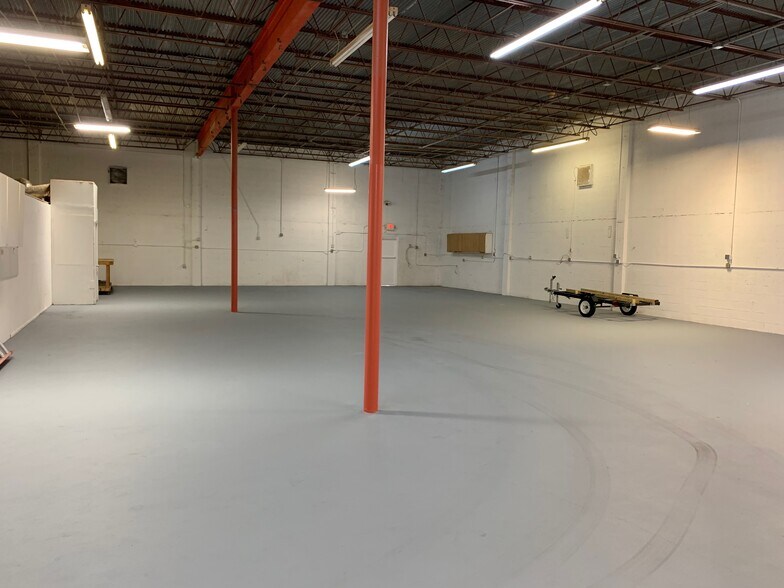 More Photos Of 5431 NW 15th St, Margate Service For Lease