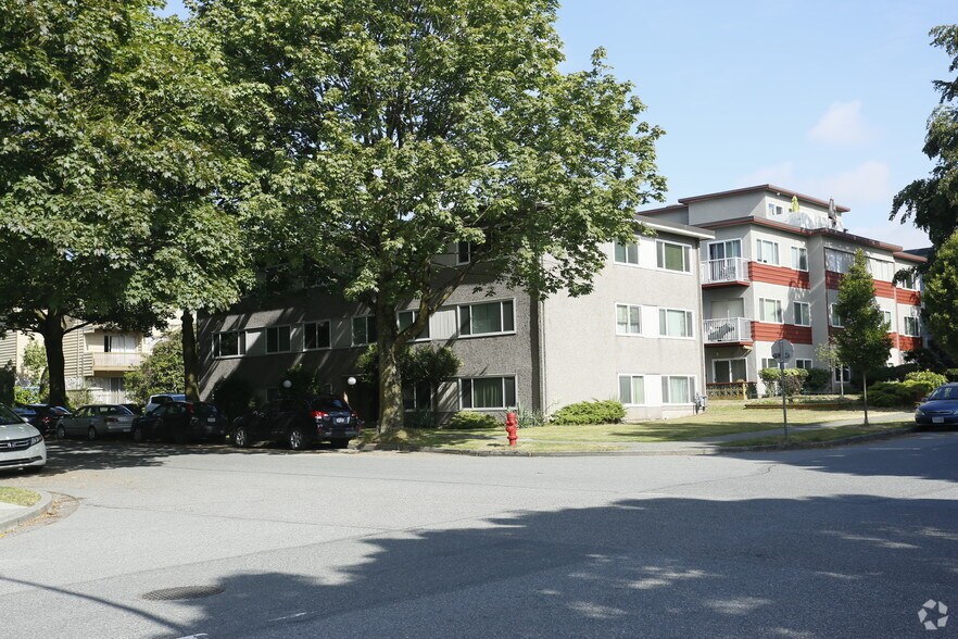 More Photos Of 1225 W 72nd Ave, Vancouver Multifamily For Sale