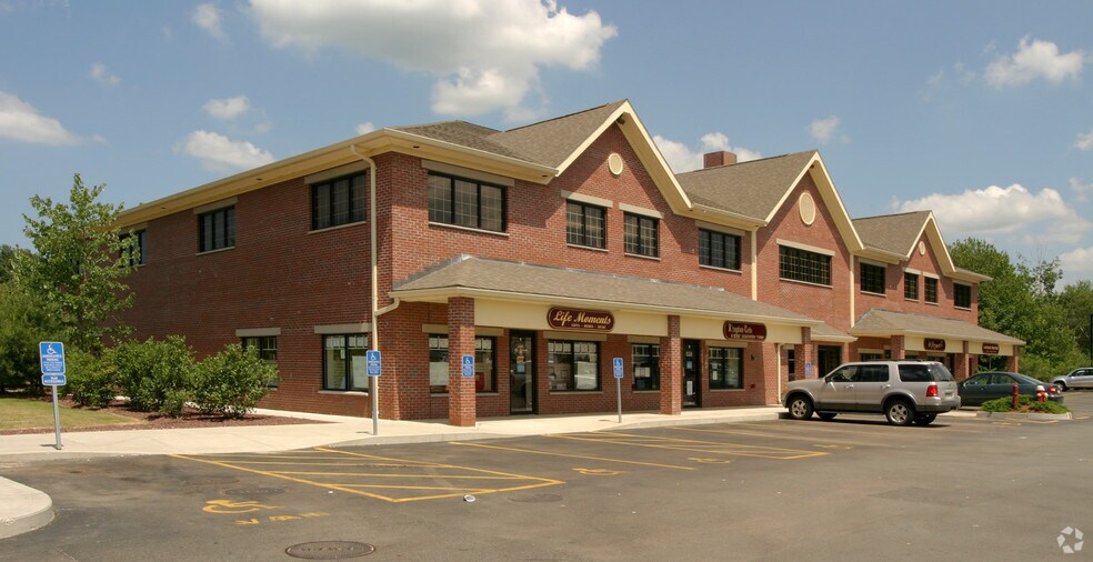More Photos Of 835 W Central St, Franklin Medical For Lease