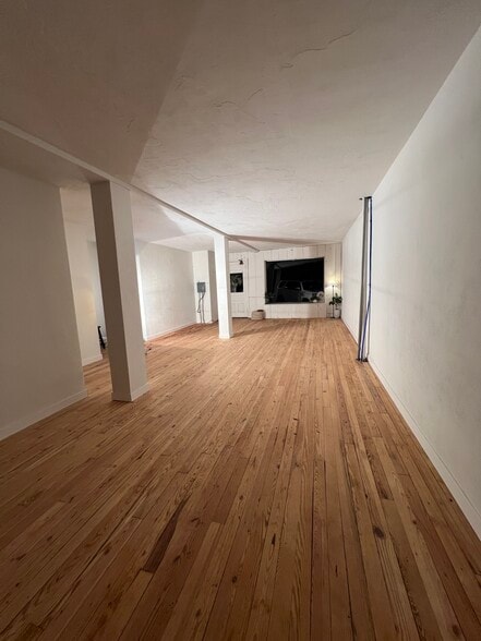 More Photos Of 3397 George st, York Freestanding For Lease