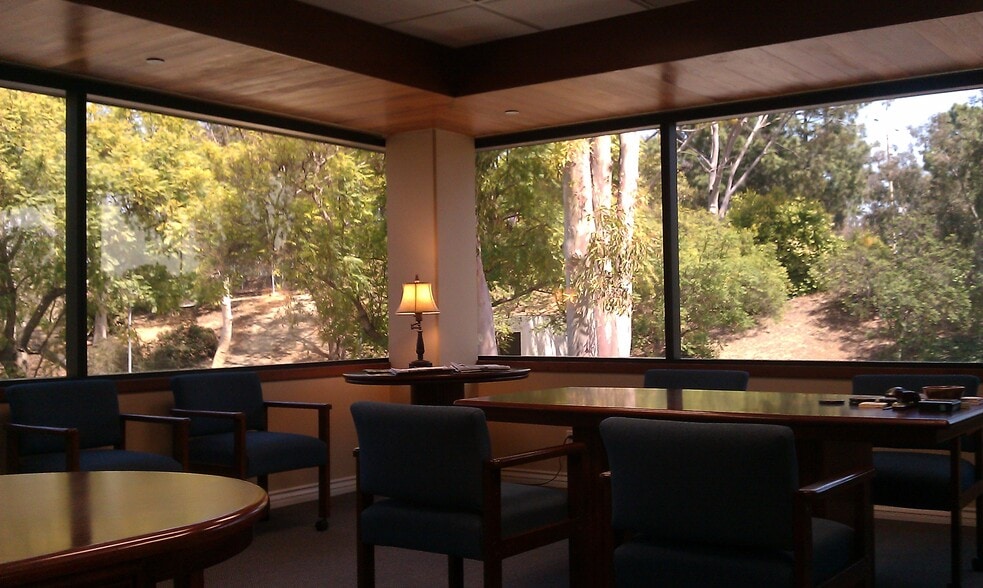 More Photos Of 674 County Square Dr, Ventura Office For Sale