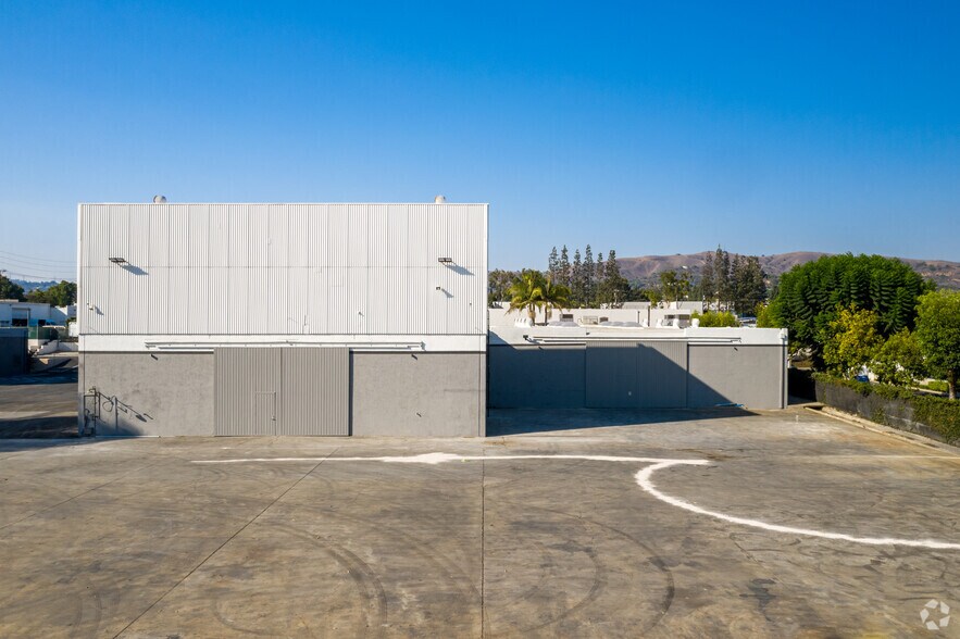 More Photos Of 404 N Berry St, Brea Warehouse For Lease