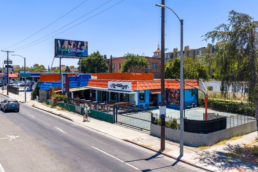 Primary Photo Of 5818-5820 Melrose Ave, Los Angeles Restaurant For Lease