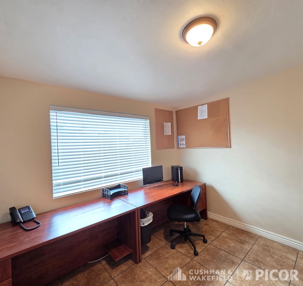 More Photos Of 2825 E 22nd St, Tucson Office Residential For Sale