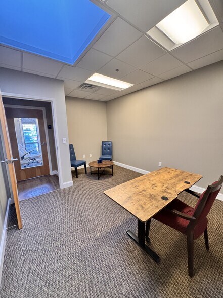 More Photos Of 60 Pleasant St, Ashland Flex For Lease