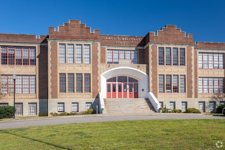 More Photos Of 1201 W City Point Rd, Hopewell Multifamily For Sale