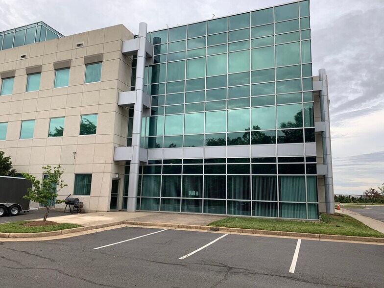 More Photos Of 9720 Capital Ct, Manassas Office For Lease