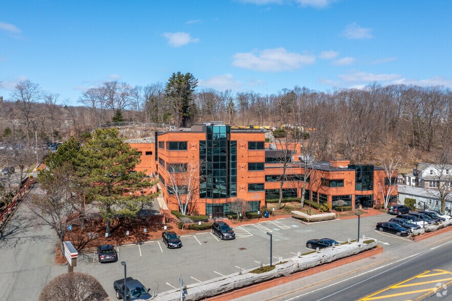 More Photos Of 1711-1715 Broadway, Saugus Loft Creative Space For Lease