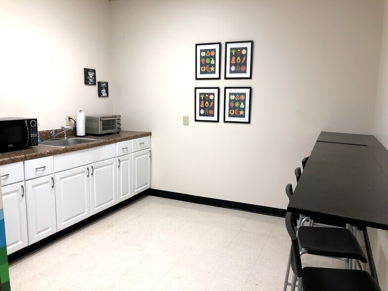 More Photos Of 3081 Holcomb Bridge Rd, Norcross Unknown For Sale