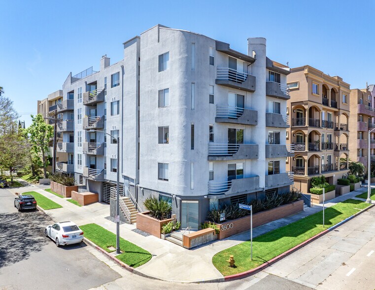 Primary Photo Of 8600 Burton Way, Los Angeles Apartments For Sale