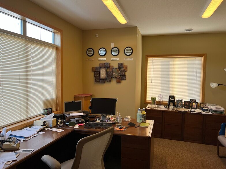 More Photos Of 7965 Stone Creek Dr, Chanhassen Office For Sale
