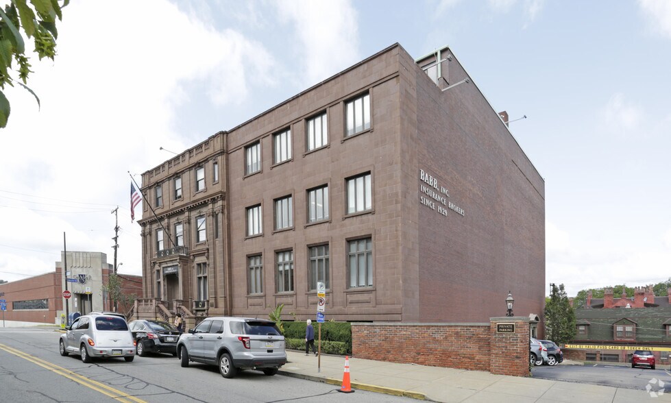 More Photos Of 850 Ridge Ave, Pittsburgh Office For Lease