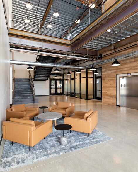 More Photos Of 220 SW 9th St, Des Moines Office For Lease